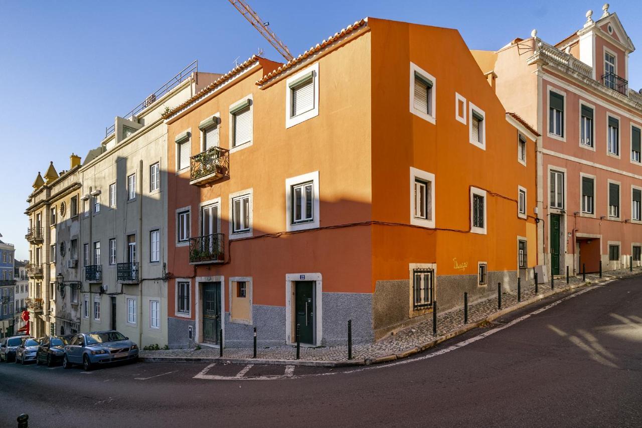 Whome Lisbon's Kept Secret: 2-bed W/ac & Patio Appartement *
