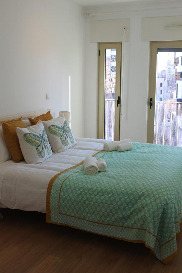 Apartment 5min Walk From Subway Station & Free Parking Lissabon