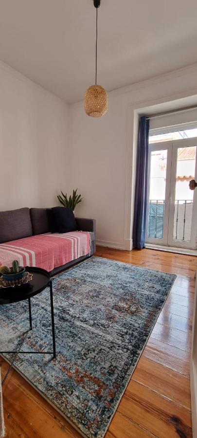 Apartment Charming To Rent Lissabon