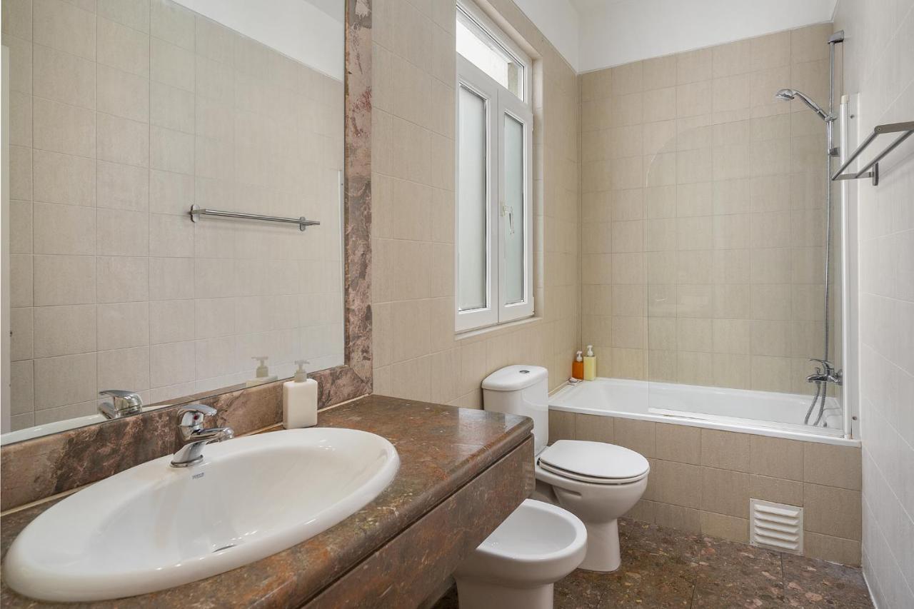 Apartment Whome Luxury Penthouse: Designer Decor & Epic Views Lissabon