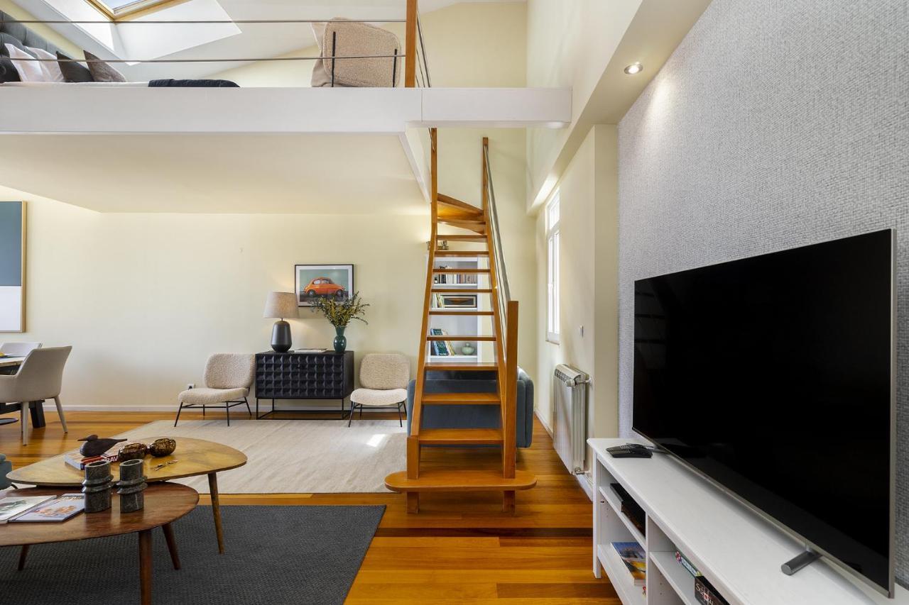 Whome Luxury Penthouse: Designer Decor & Epic Views Lissabon