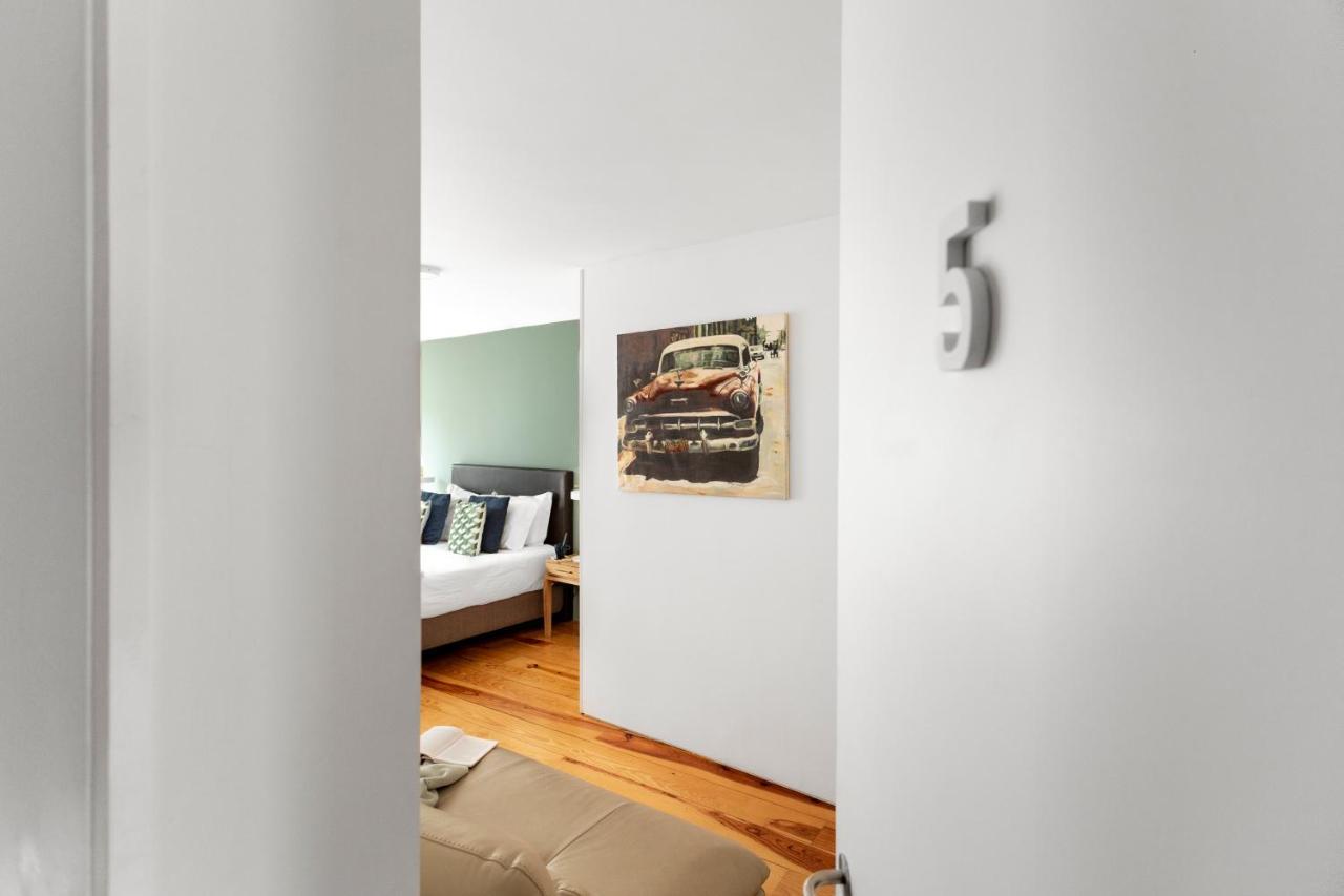 Altido Stylish 5br With Big Terrace In Principe Real Gasthof Lissabon