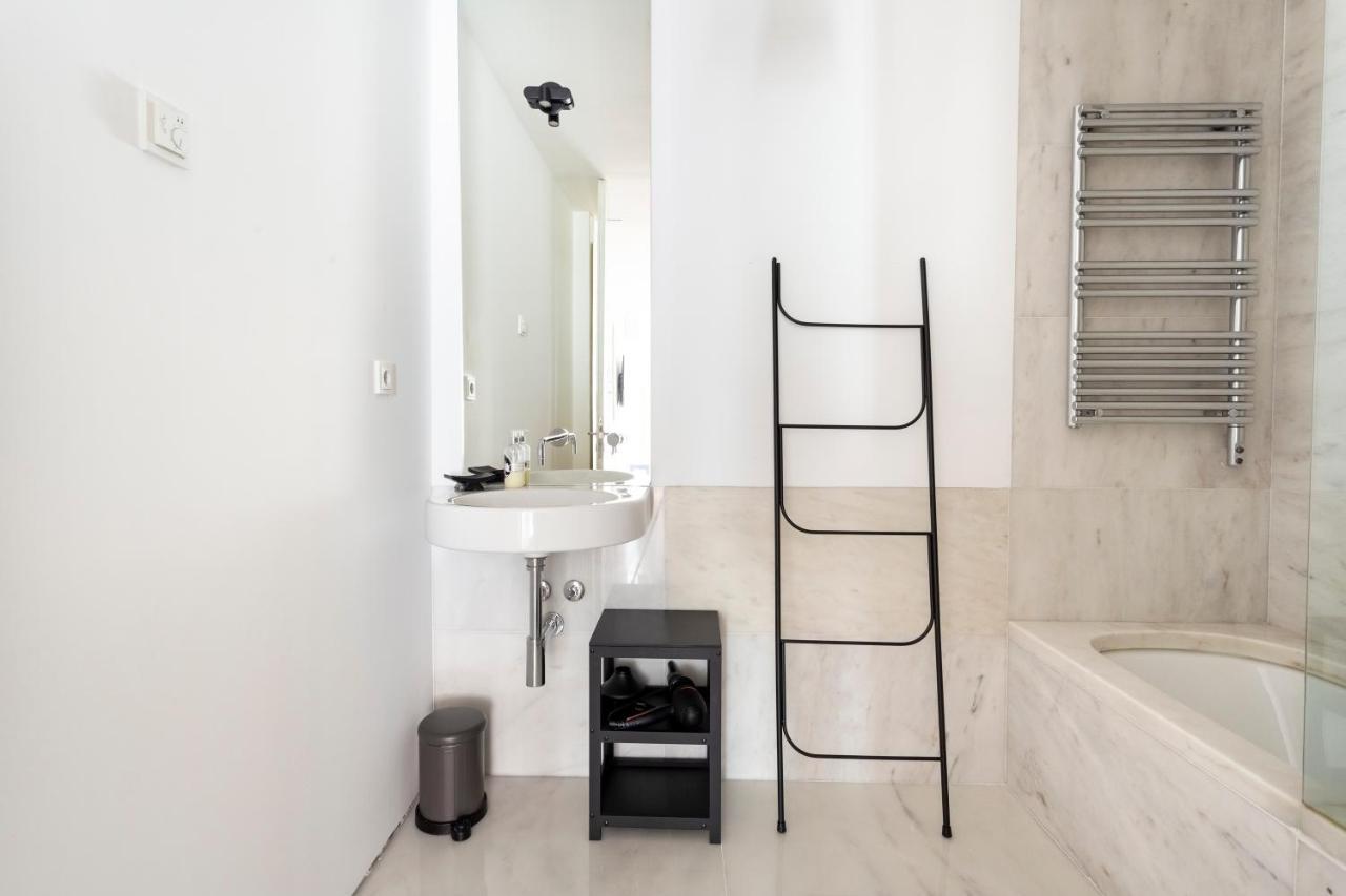 Altido Stylish 5br With Big Terrace In Principe Real Gasthof