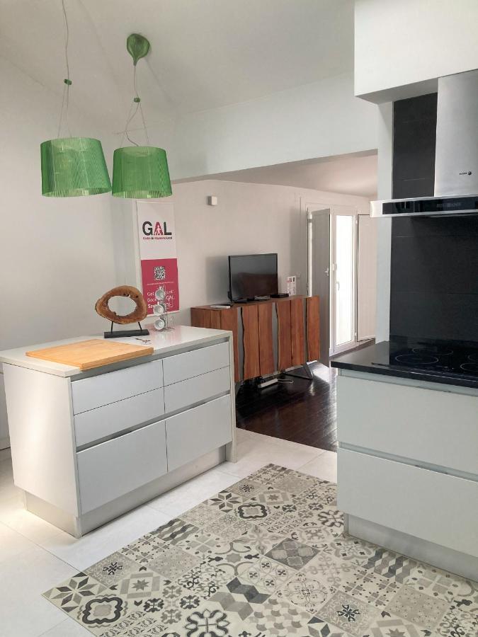 Fabulous T2 With Balcony In Rossio Appartement