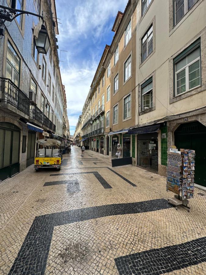 Downtown Flat With Design And Comfort At Downtown Apartment Lisbon