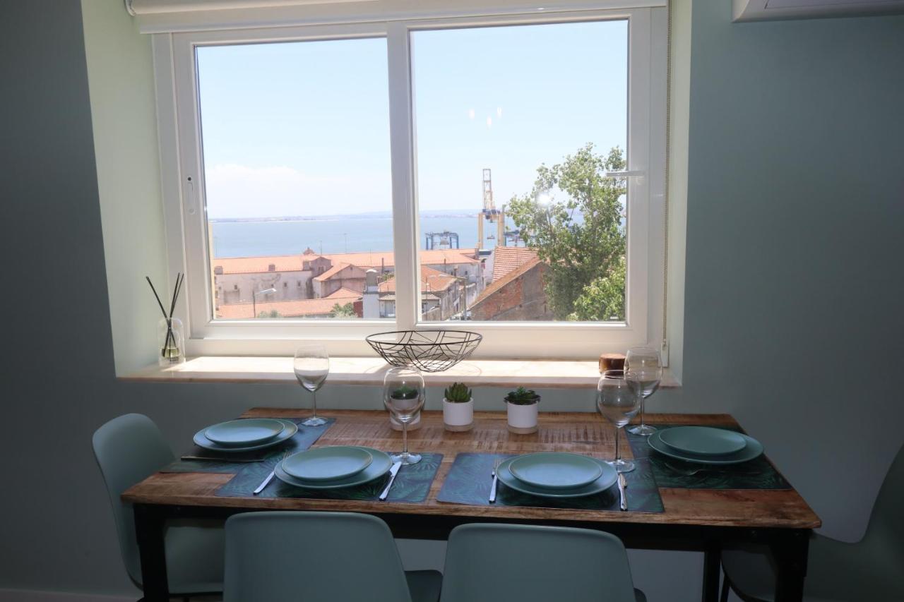 Lisbon, T2 Renewed Duplex With River View, Beato, *