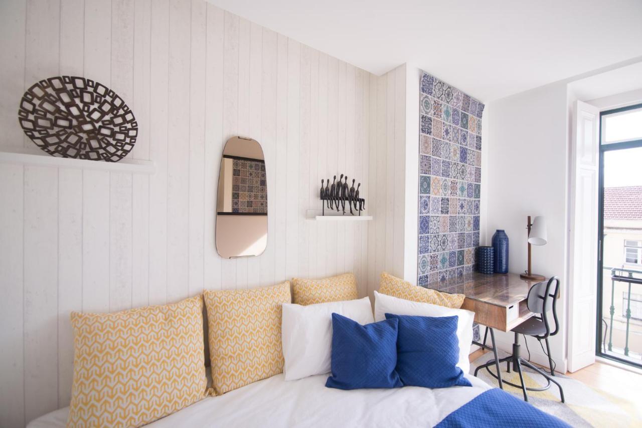 Charming, Sun-drenched In Estrela Appartement