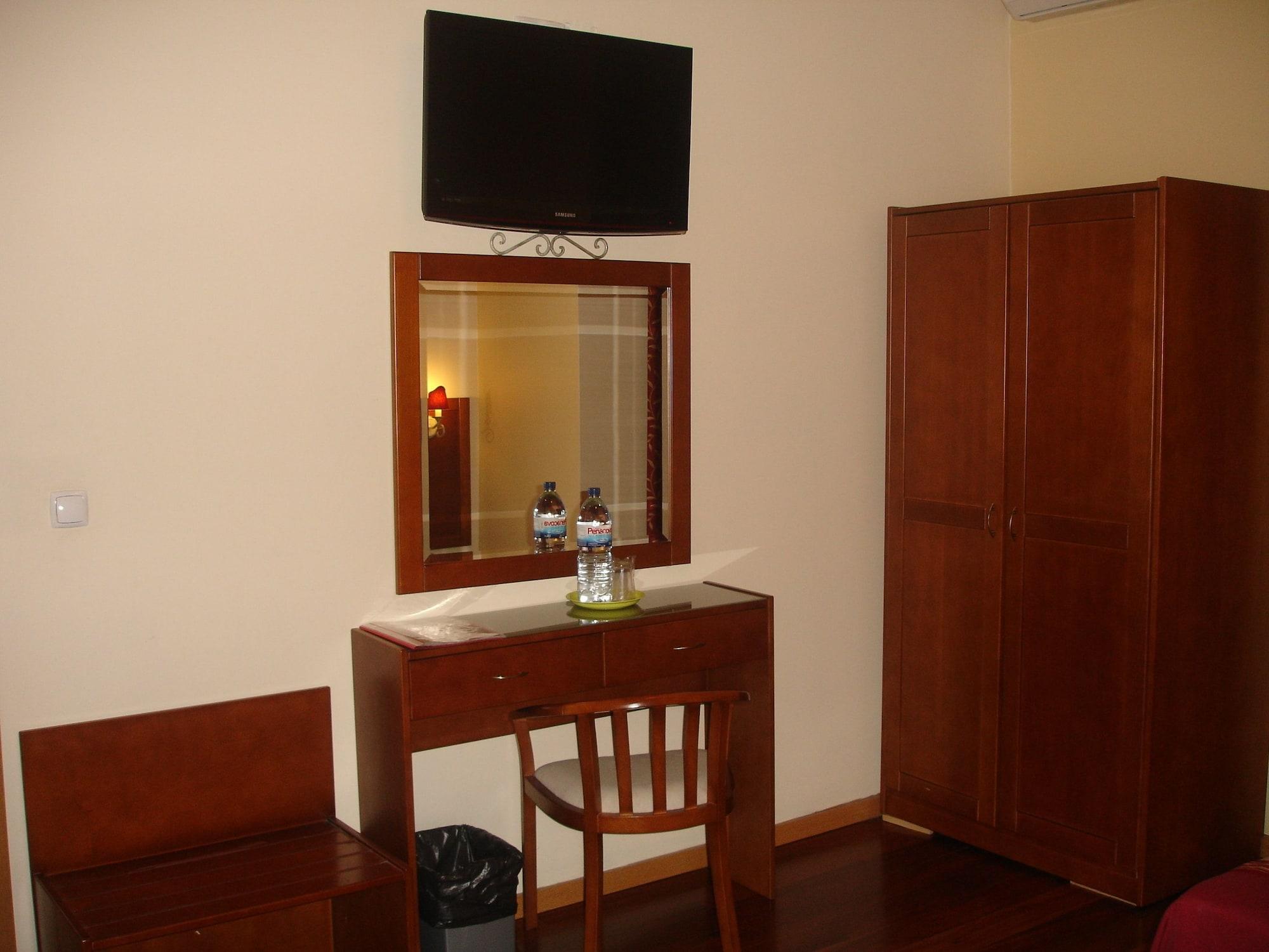 Grande Pensao Residencial Alcobia Hotel