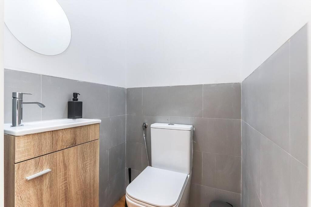 Appartement Portucale ! Bright Campo Ourique W/ Terrace Lissabon