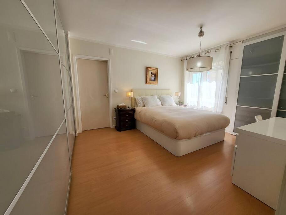Family-friendly Flat 2br 2ba Metro Telheiras Appartement