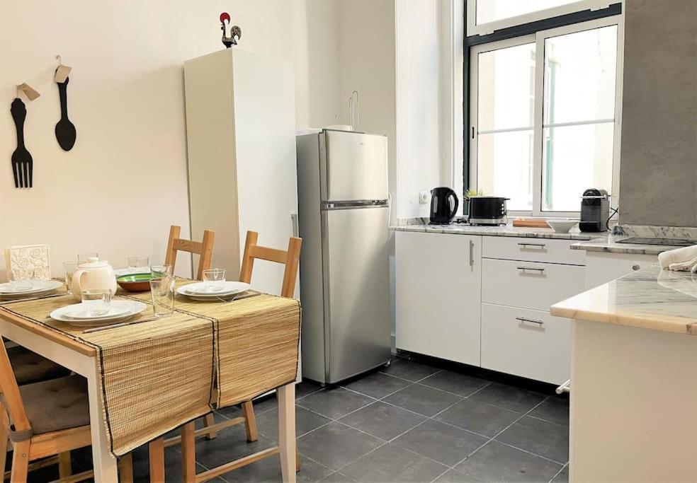 Sj2dee Heart Of Baixa New Air Conditioning Spacious 2 Apts 4br2ba * Lissabon