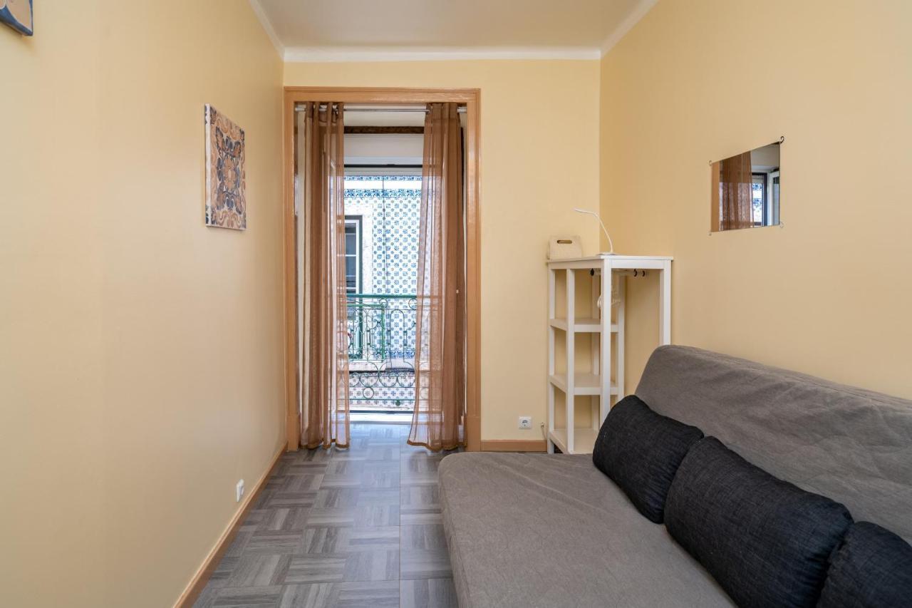 Cozy One Bedroom In Historic Location - Carmo Lisboa