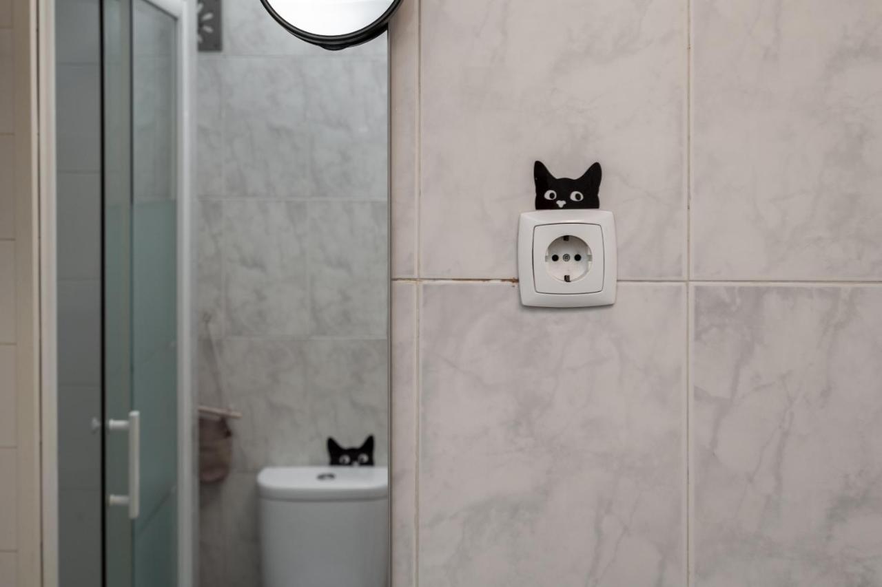 Cozy One Bedroom In Historic Location - Carmo Apartamento Lisboa