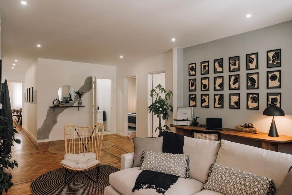 Soum - 2 Bedrooms In Alvalade Appartement