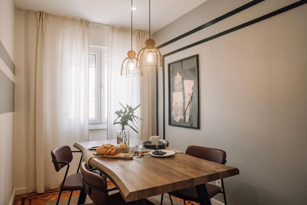 Appartement Soum - 2 Bedrooms In Alvalade Lisboa