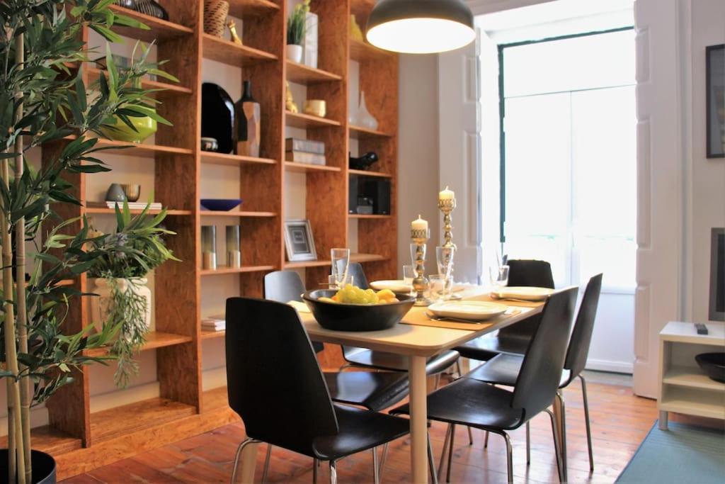 Apartment Sm1-happy At Hip Pr.real & Bair.alto + Private Patio! Lissabon