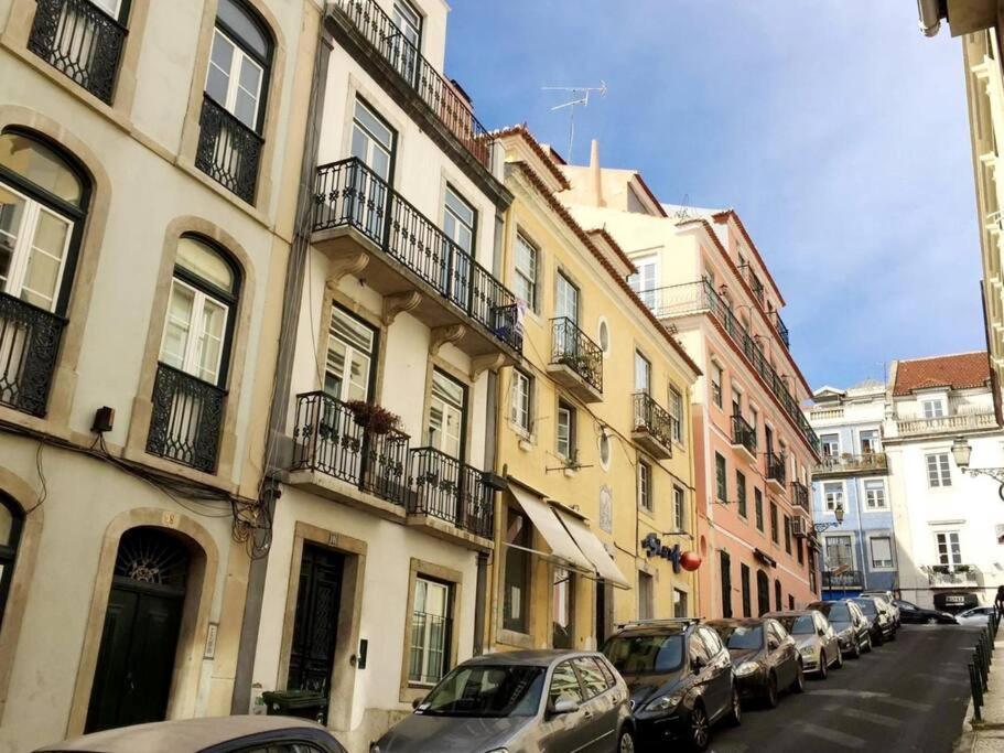 Apartamento Sm3 Now With New Ac Rootop Terrace Bright And Cozy Pr Real Br Alto Lisboa