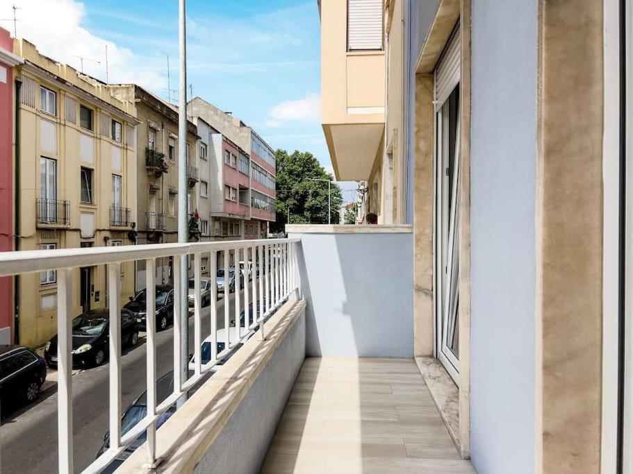 Olaias 2bed Near Metro
