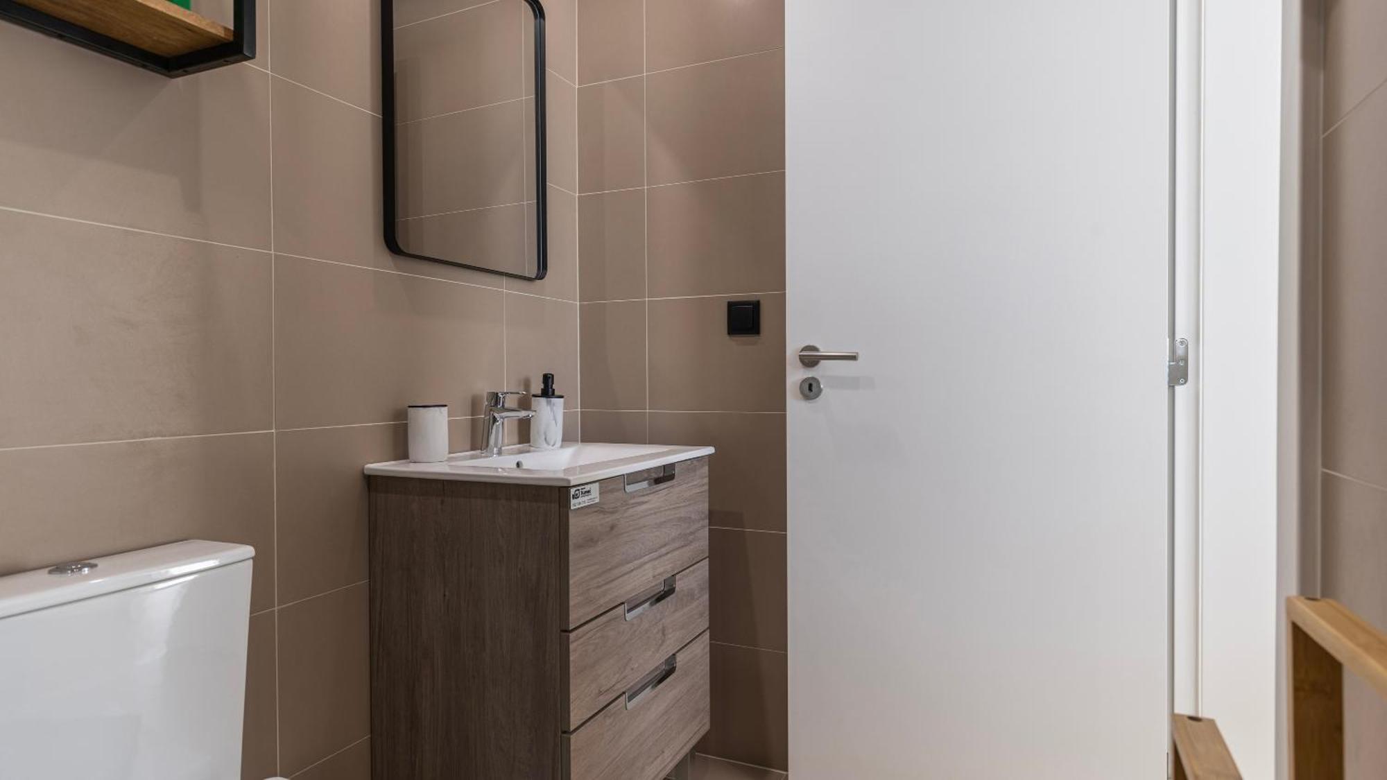 Amazing 3bdr Duplex In By Lovelystay