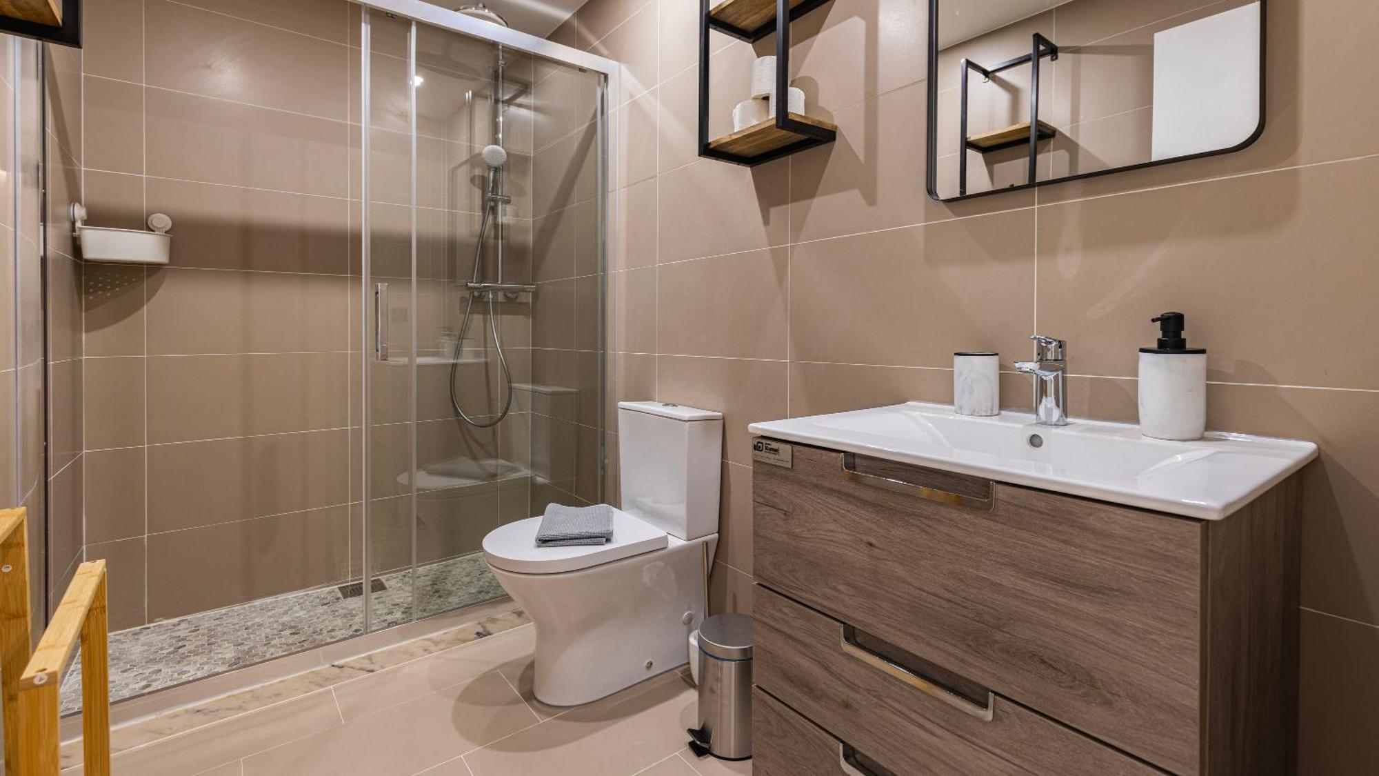 Amazing 3bdr Duplex In By Lovelystay Apartamento
