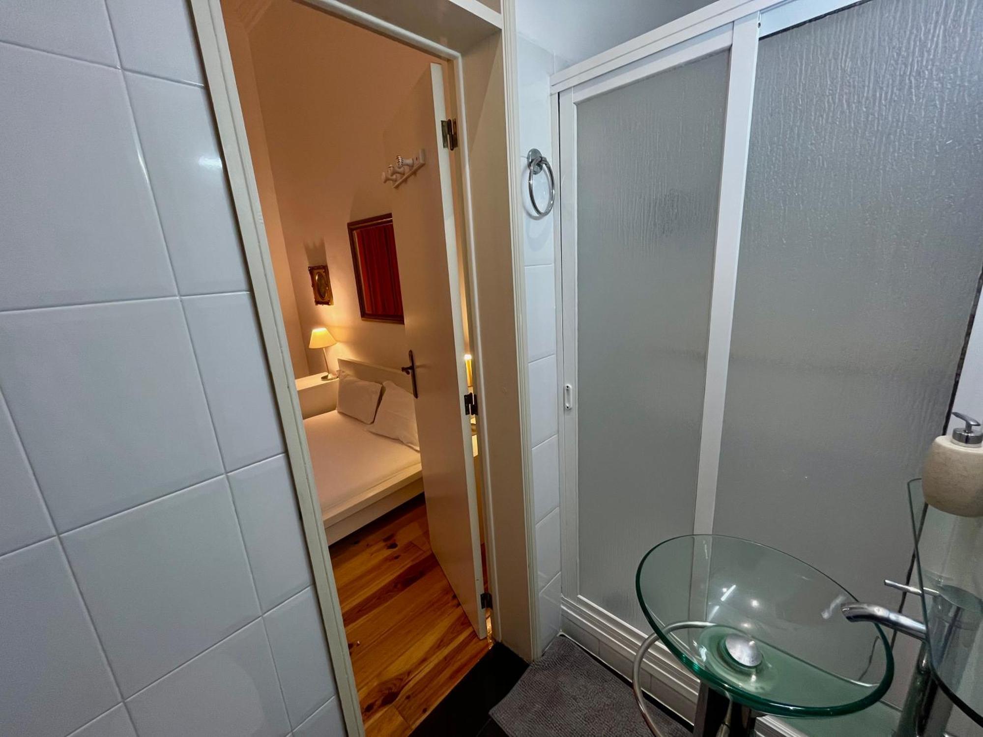 3 Bedroom, 2 Bathroom - Palma * Lisboa