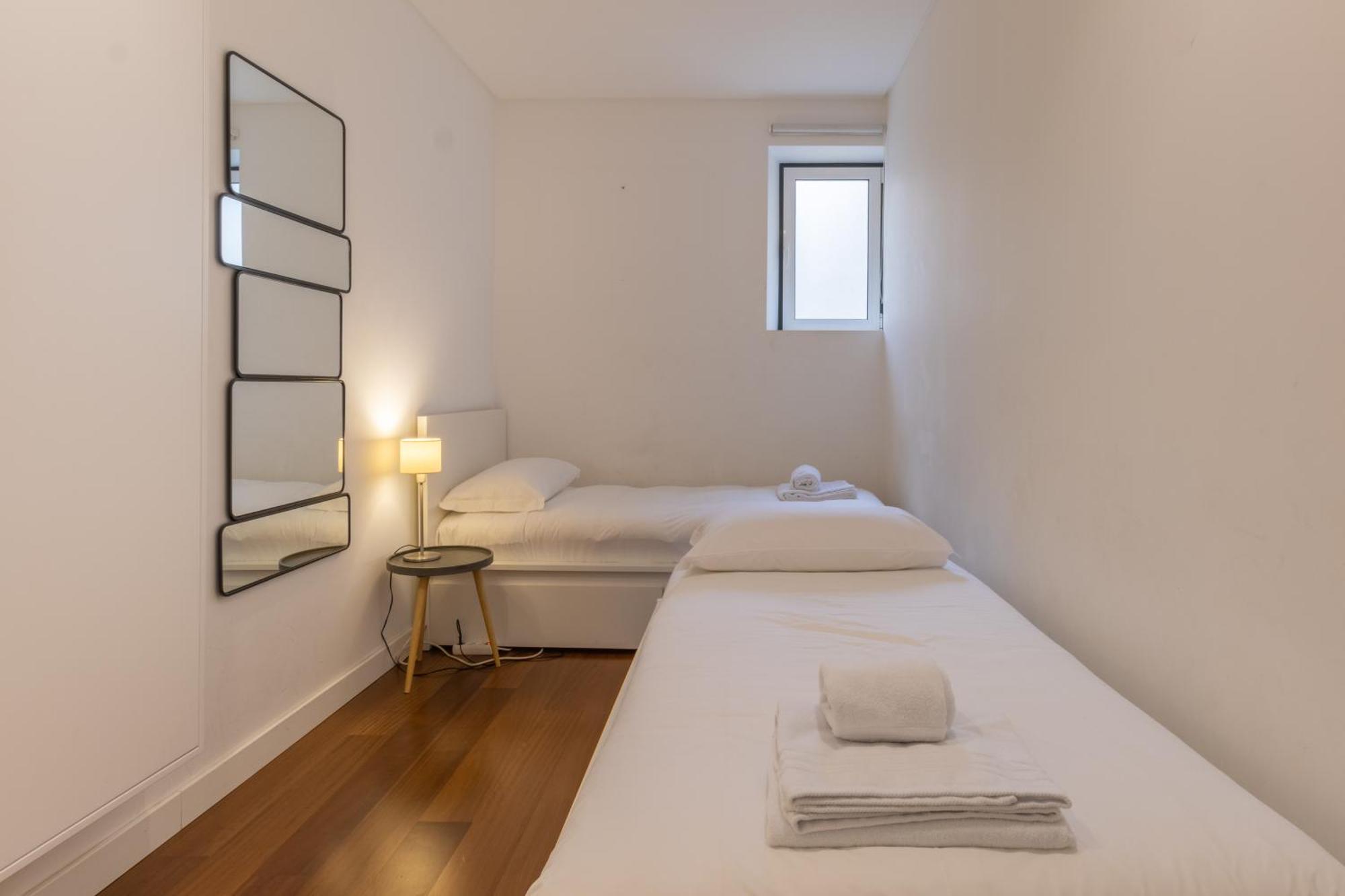 Apartment Modern 3br, Terrace, Ac/heating & Self Check-in *