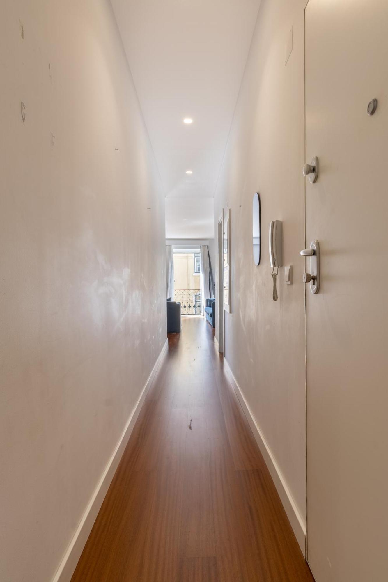 Modern 3br, Terrace, Ac/heating & Self Check-in * Lisbon