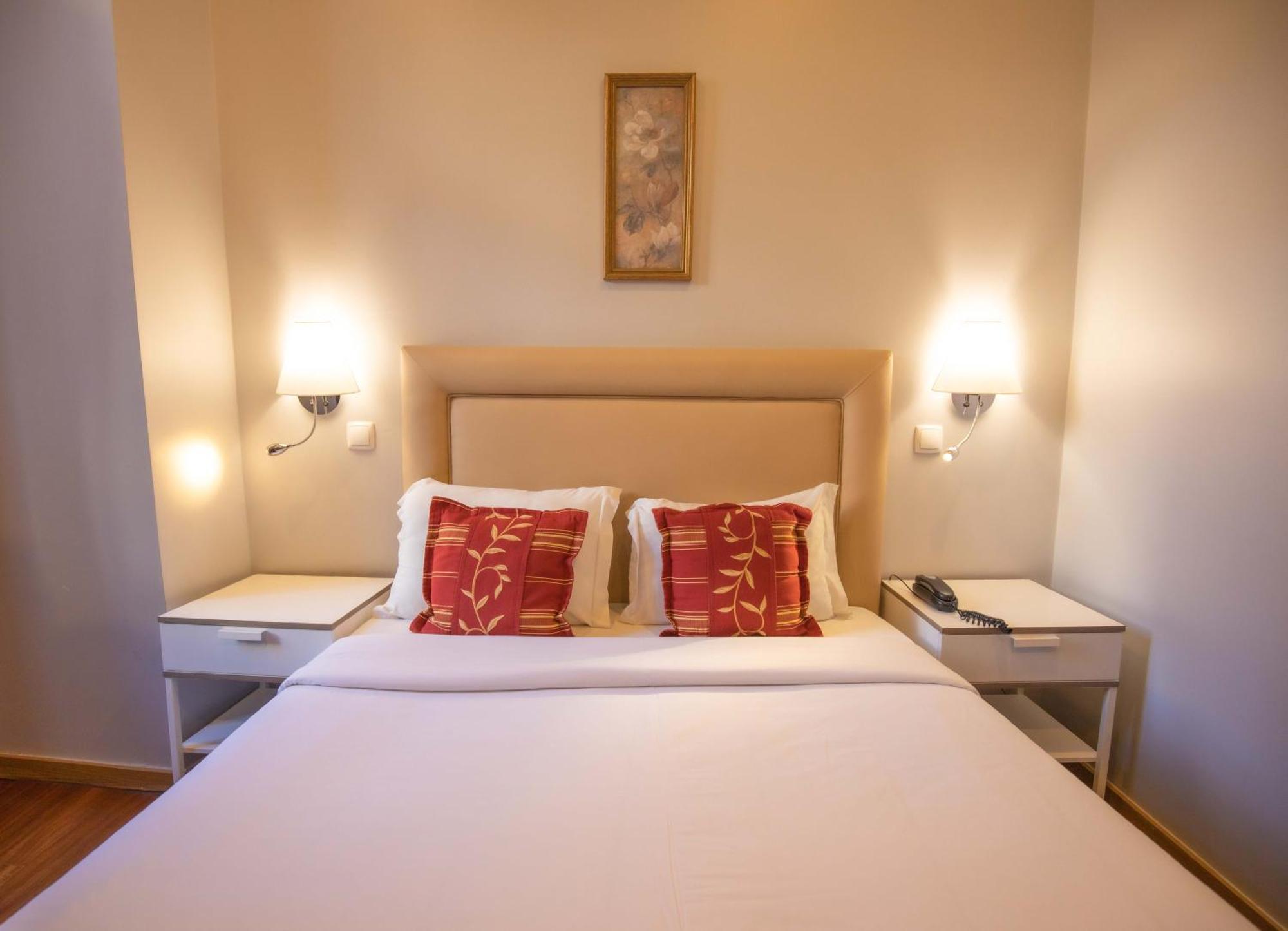 Grande Pensao Residencial Alcobia Hotel *