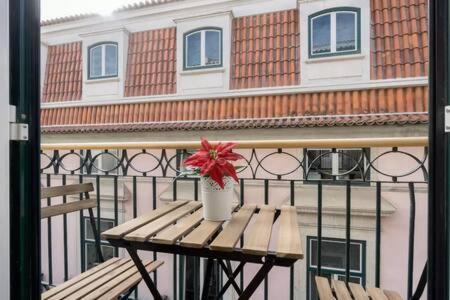 Old Town Chiado Balcony Aircon By Ld Appartement *