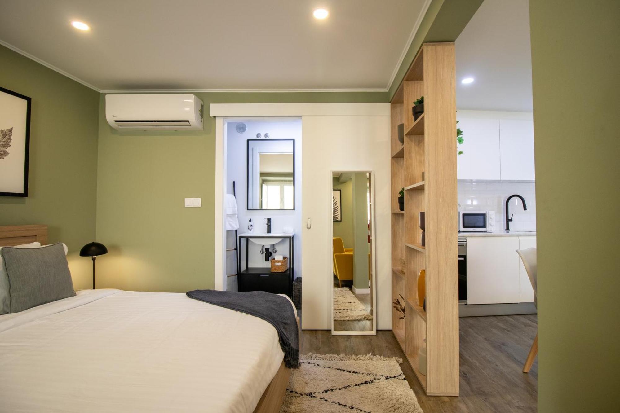 Aparthotel Loios And