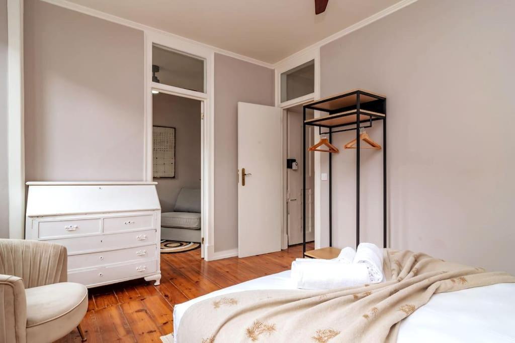 Charming Tram 28 W/ac, Heating Appartement