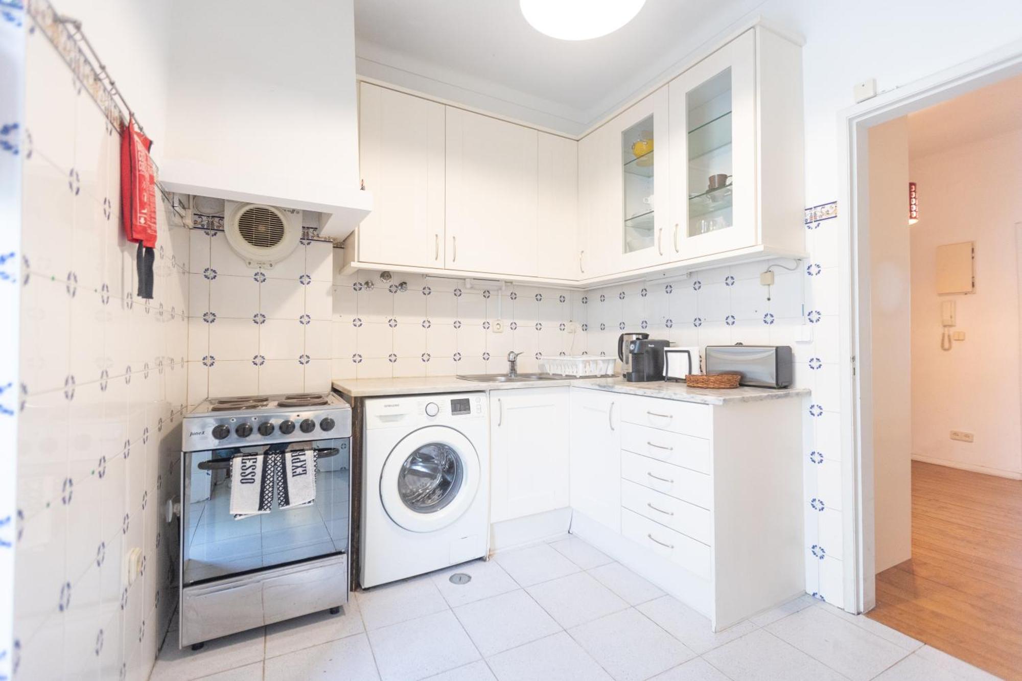 Spacious 2 Bedroom With Large Living Appartement *