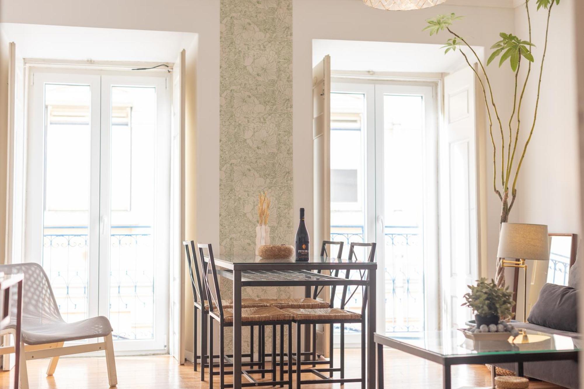 Appartement Spacious 2 Bedroom With Large Living