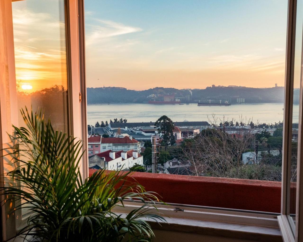 Romantic Rooftop Apart W/ River View Ac Heating Appartement