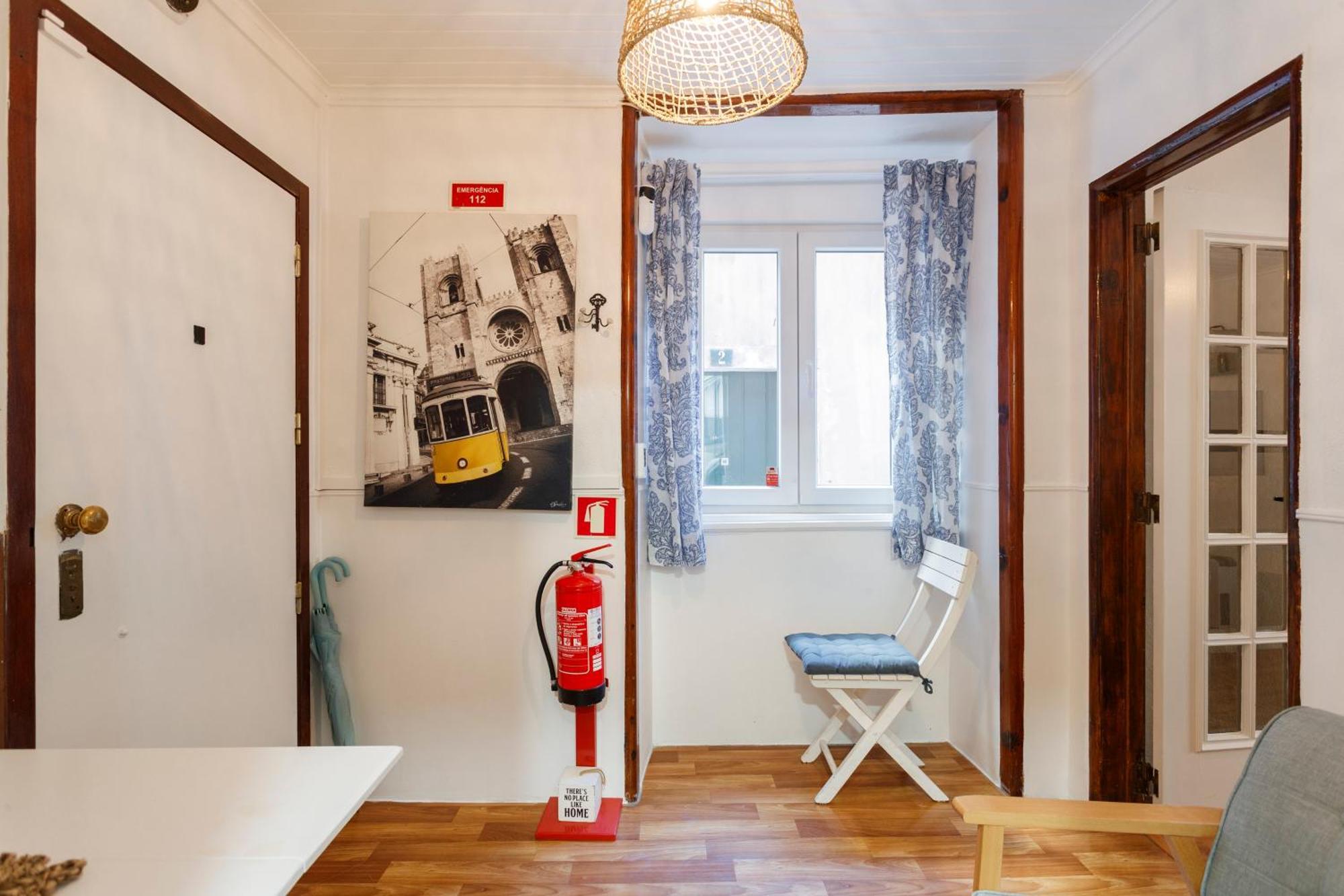 Apartment Lov'alfama, At In
