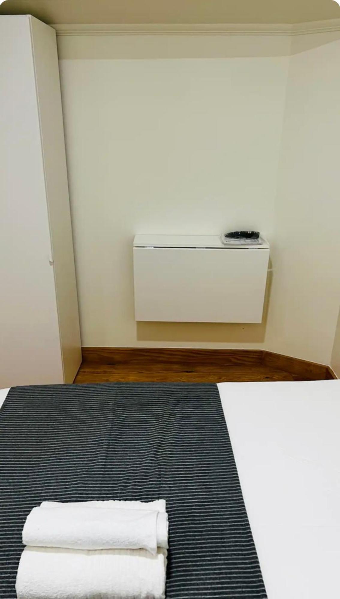 Quarto em Acomodações Particulares Alfama - *