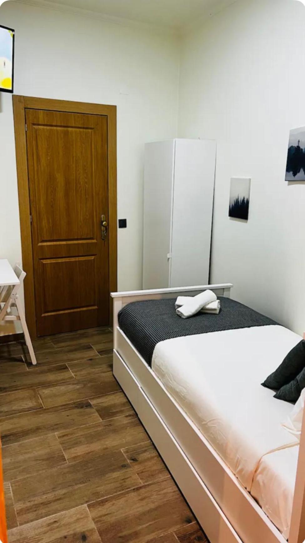 Quarto em Acomodações Particulares Alfama - *