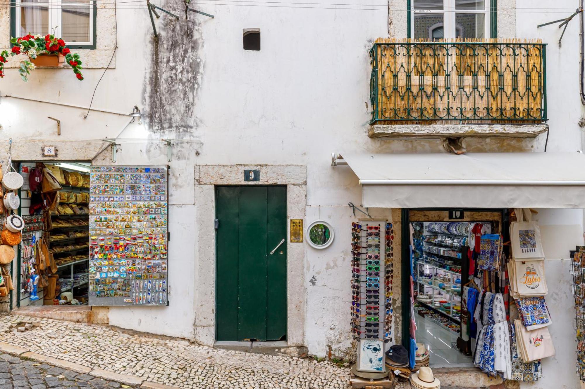 Sublime Apt Medieval Alfama Apartment *