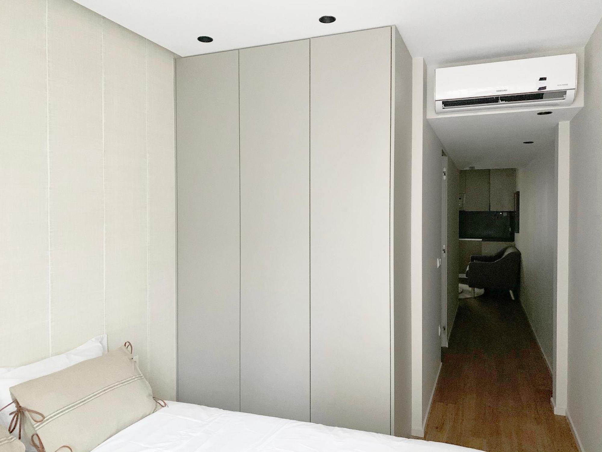 Apartamento Center History 106 Letters *