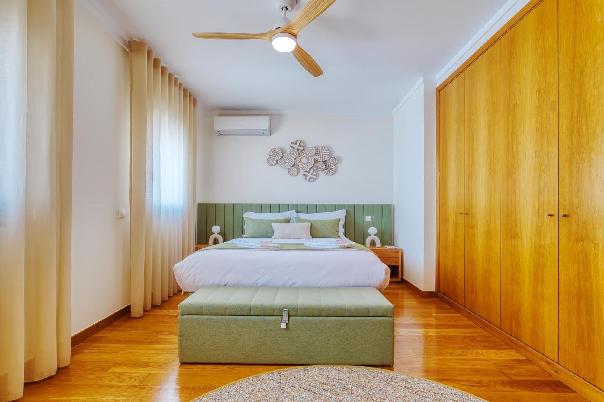 Stunning House With Terrace Lissabon