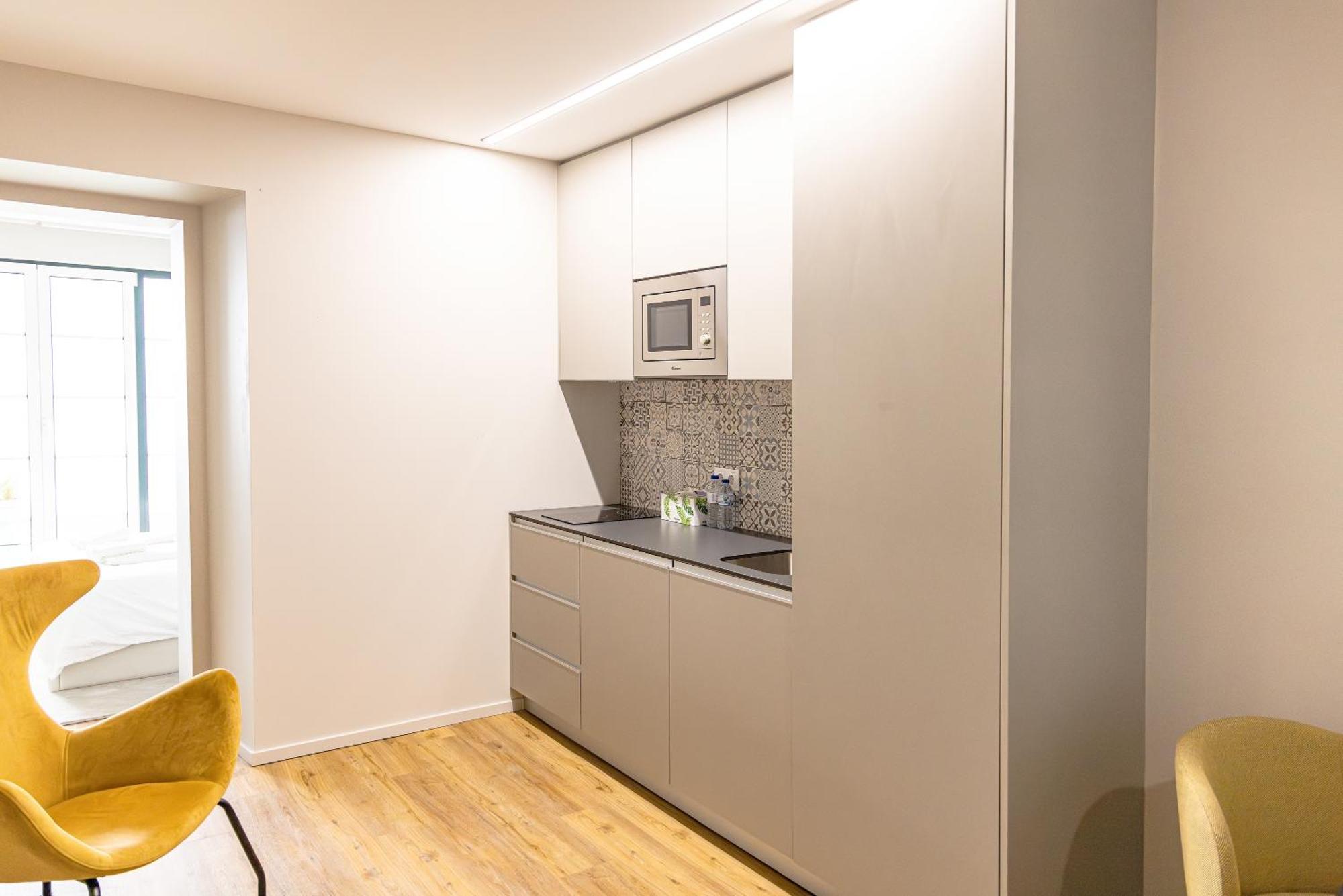 Apartamento Center History 106 Letters *