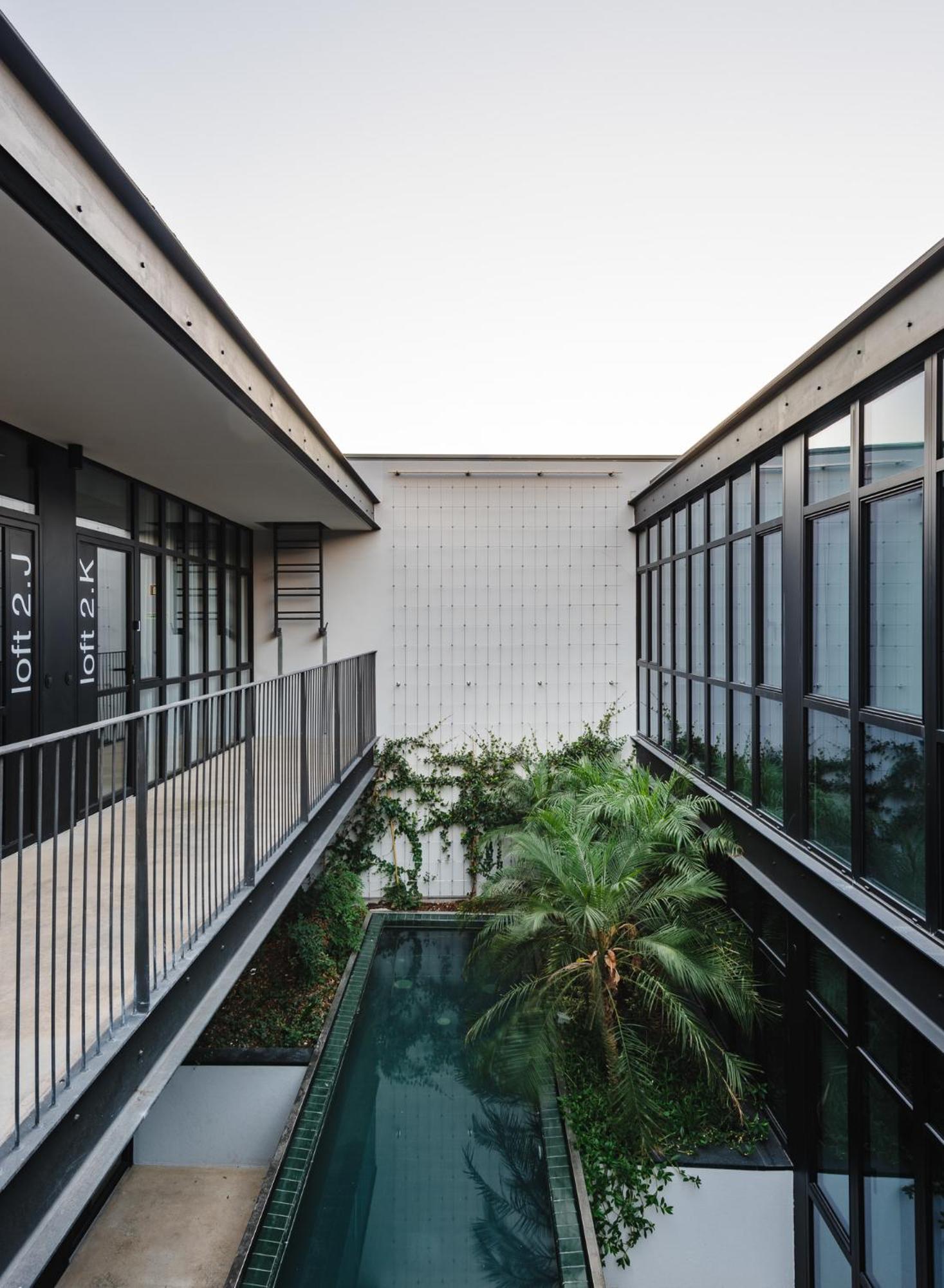Five Stars Alcantara Lofts Apartment
