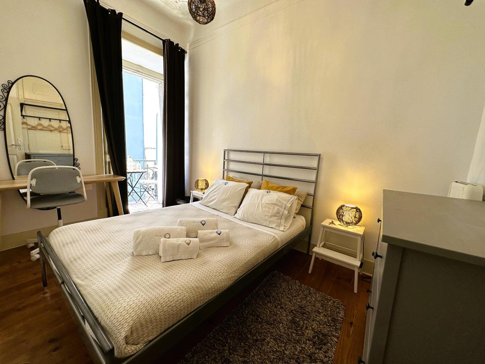 Estrela Charming By Host-point