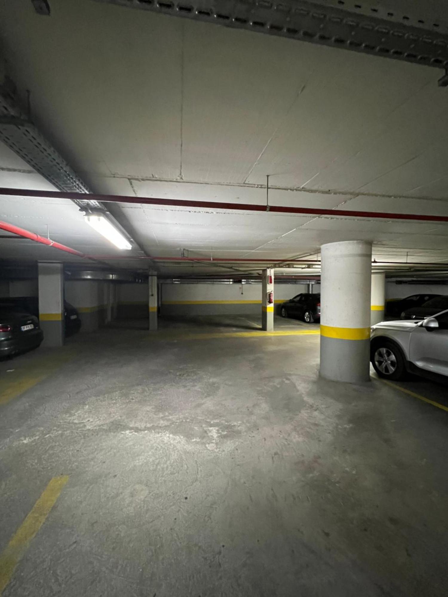Columbano - Boutique Ensuites, Cokitchen & Parking * Lisboa
