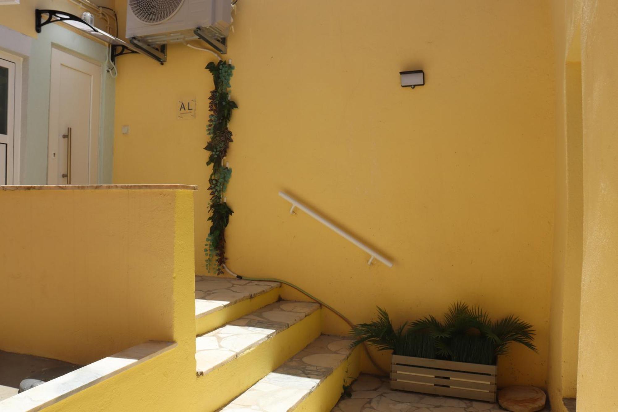 Appartement Lisbon, T2 Renewed Duplex With River View, Beato, Lisboa