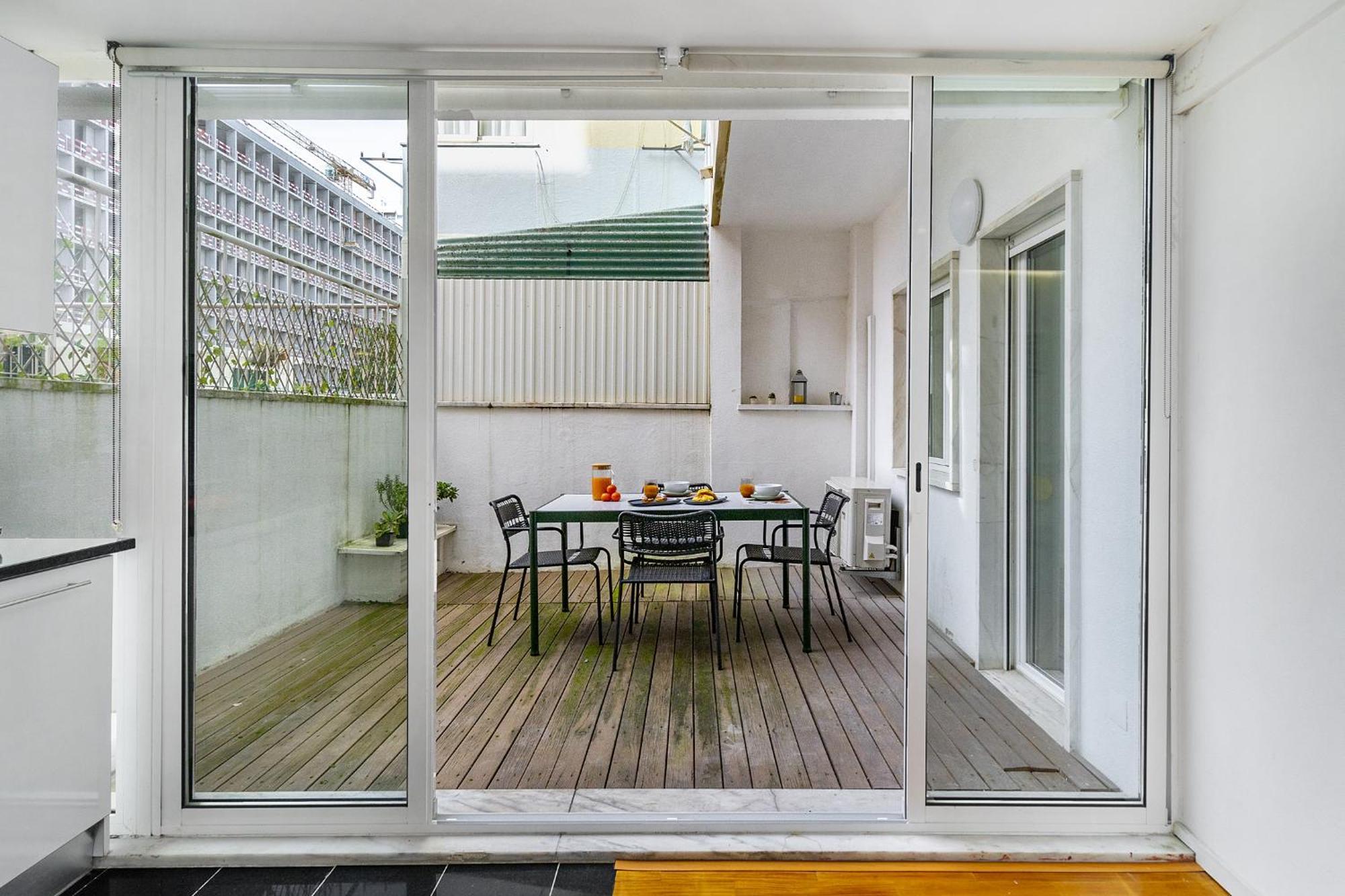 Whome Serenity: Entrecampos Terrace Haven