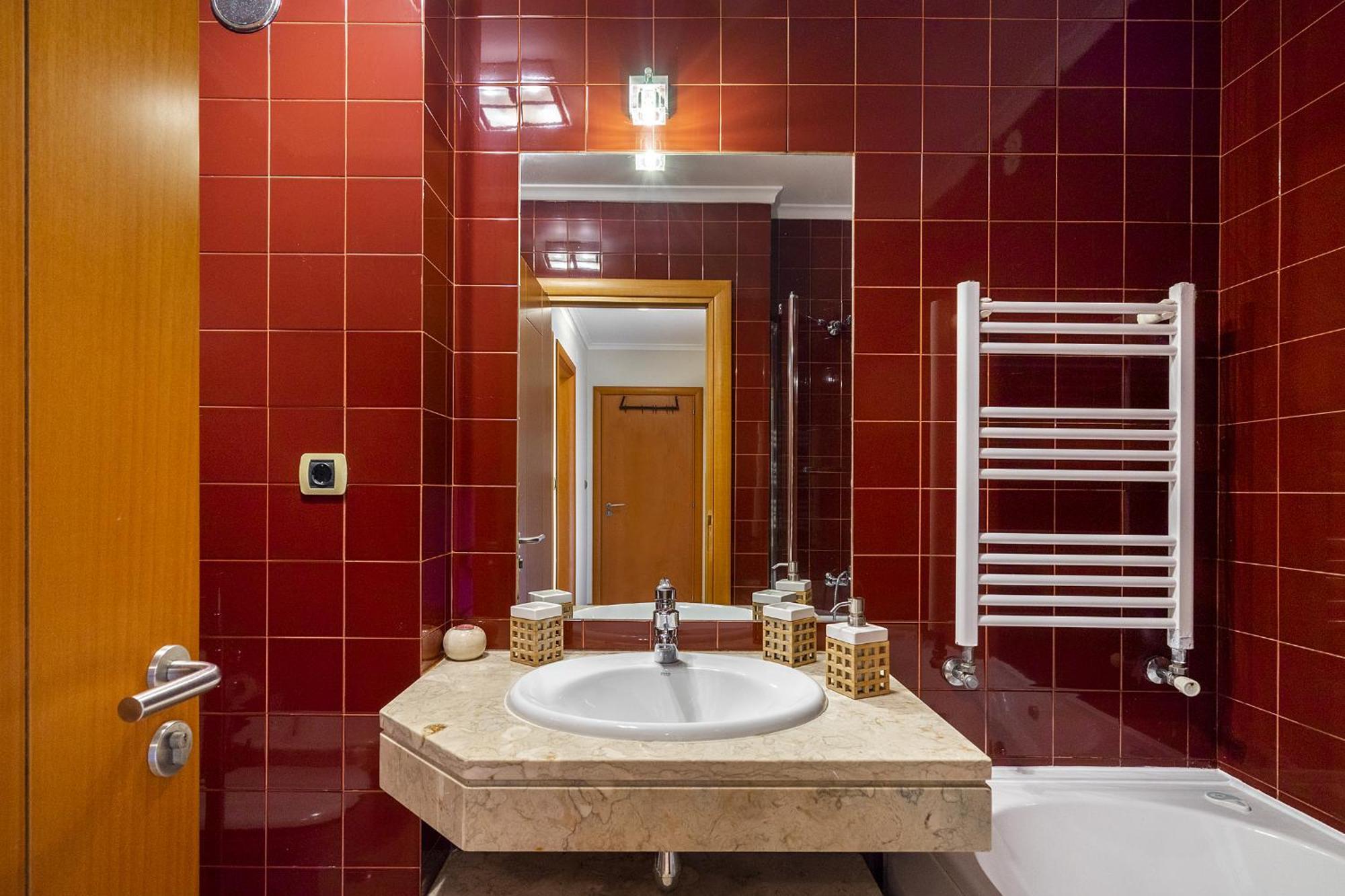 Spacious 2br With Free Parking In By Soulplaces Apartment Lisbon