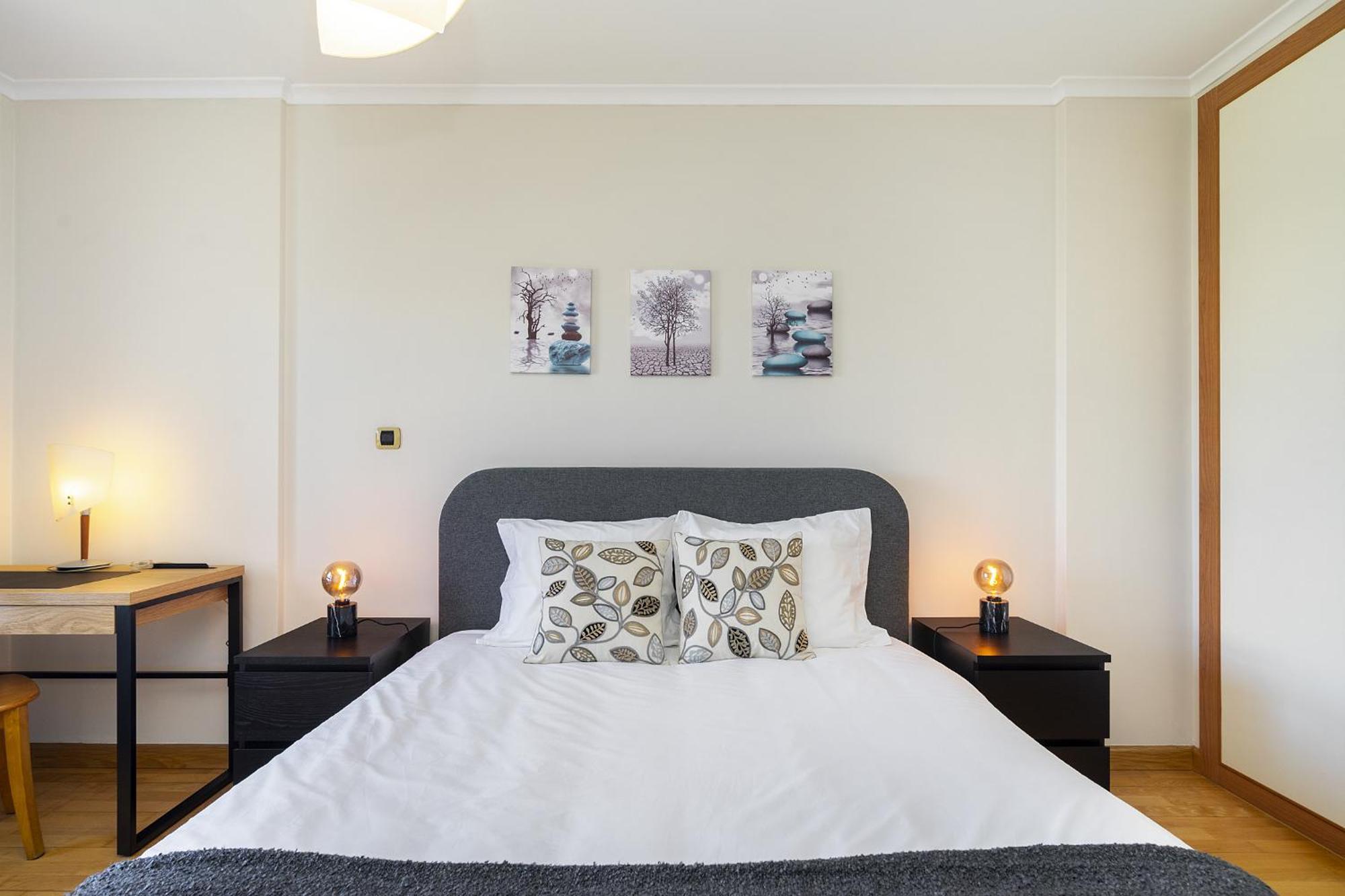 Spacious 2br With Free Parking In By Soulplaces Apartment