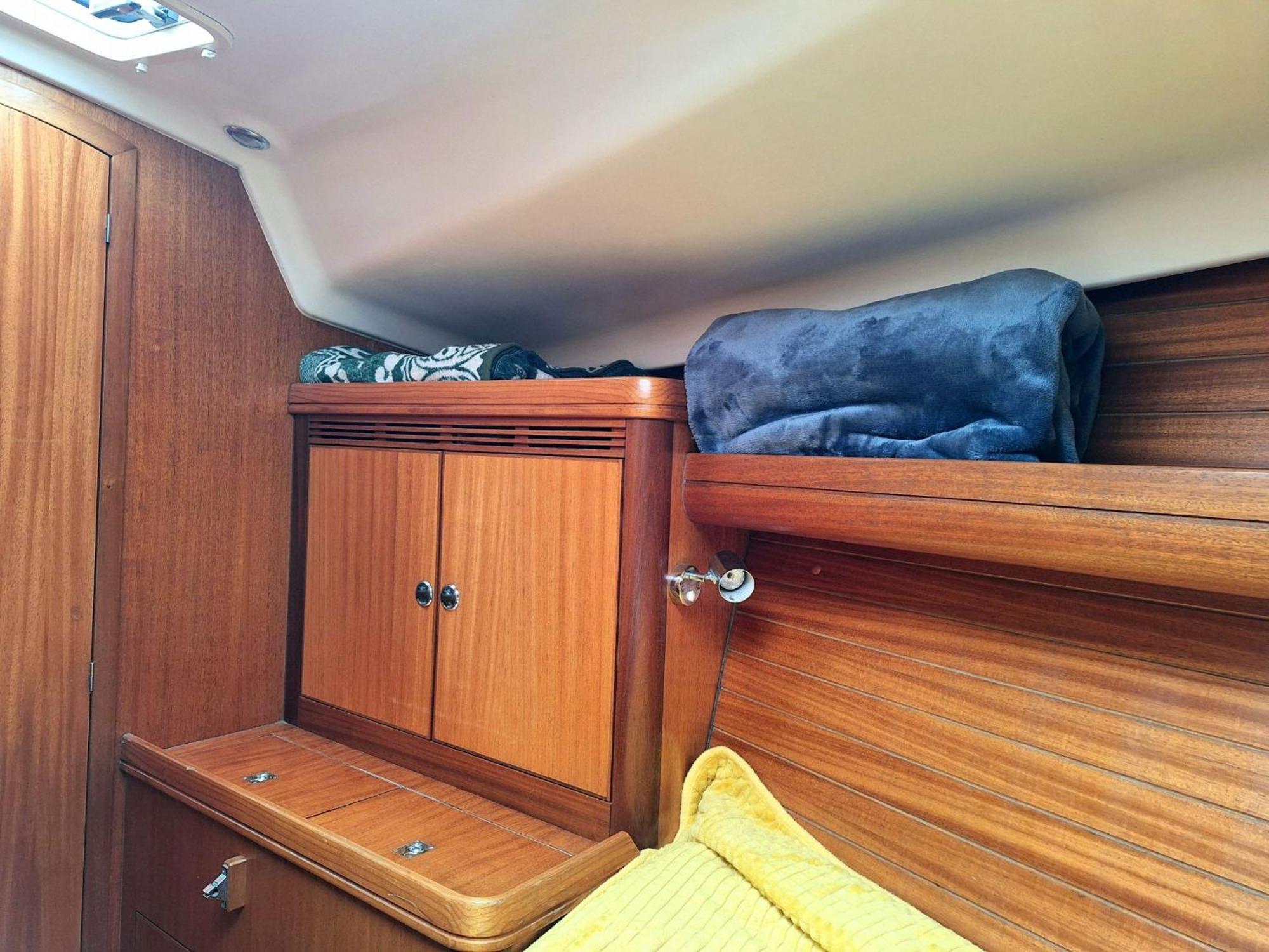 Be Local - Sleep Aboard A Sailing Boat In Apartment *