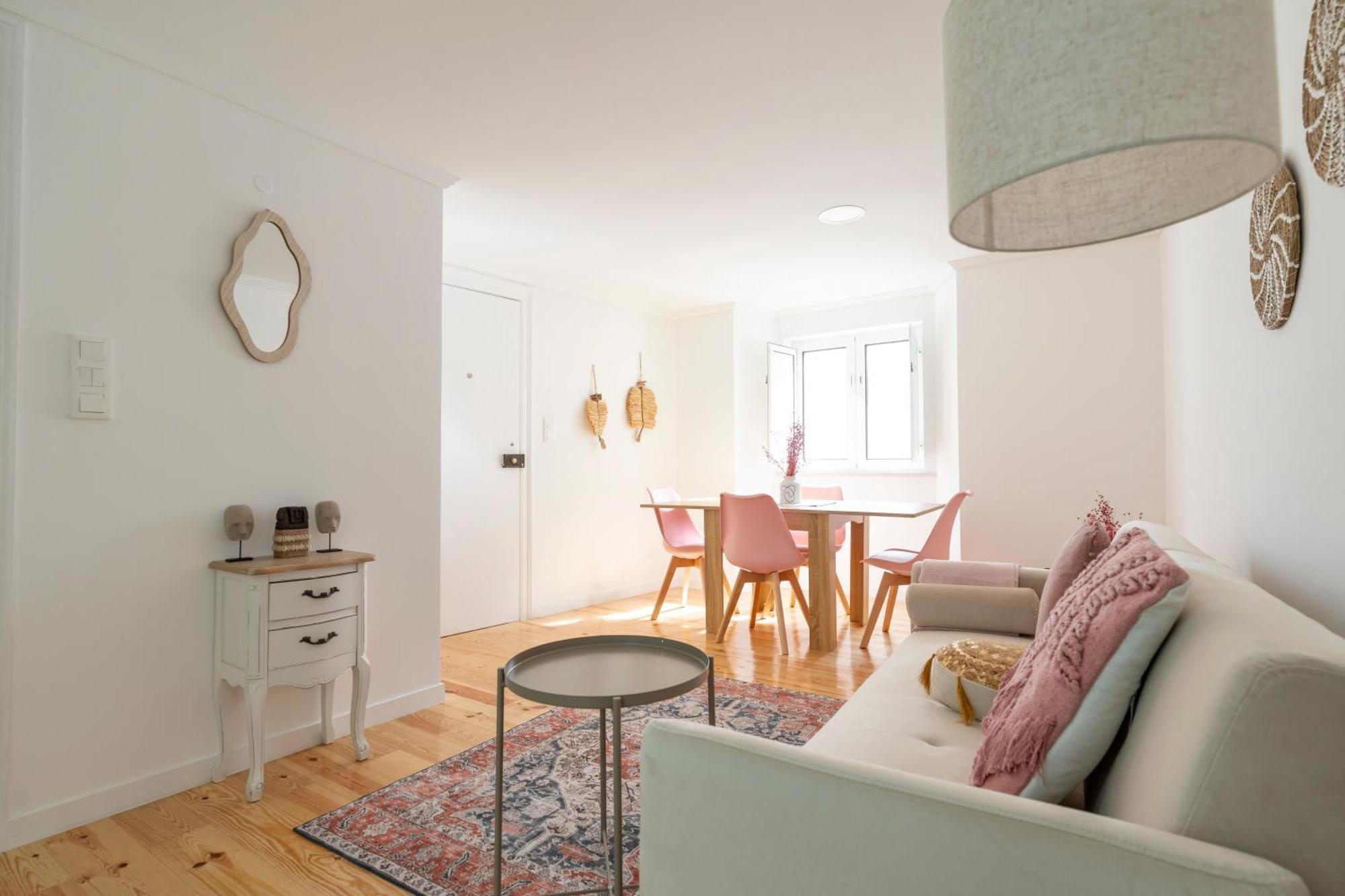 Cozy Bohemian Flat- Berry Appartement